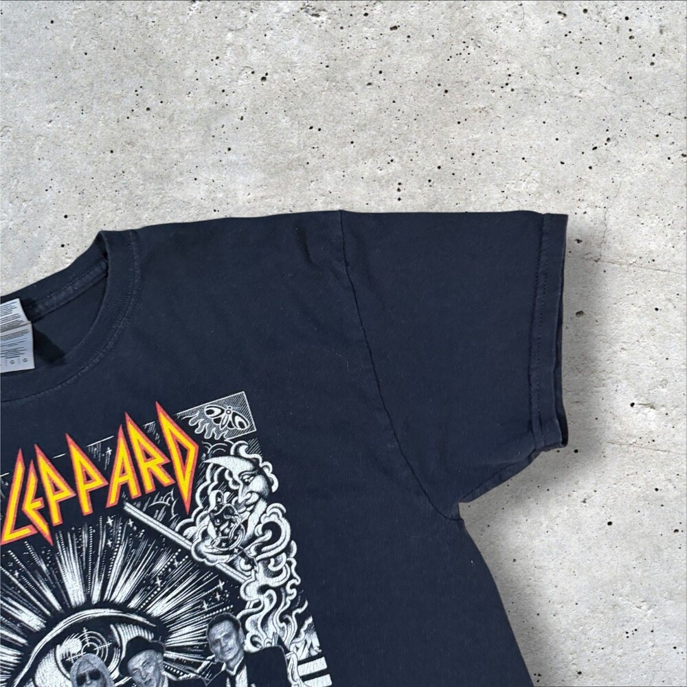 Def Leppard The Stadium Tour 2022 Concert T Shirt Mens Size Large Rock Graphic - Picture 3 of 8